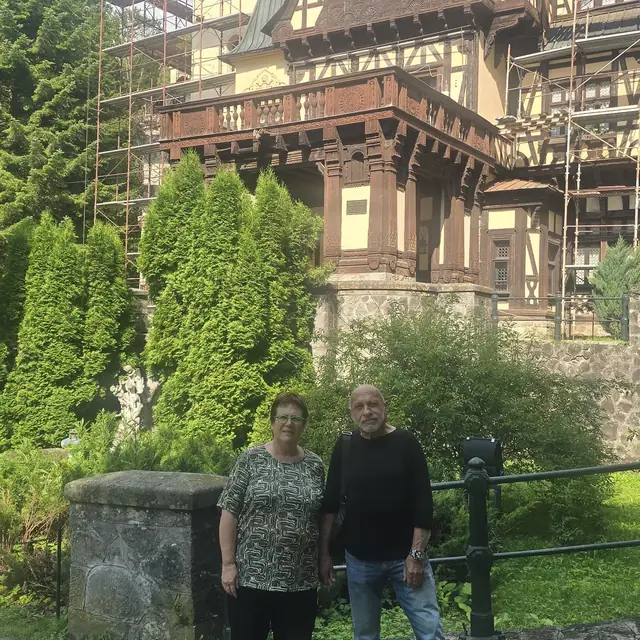 Château de Peleș — Romanian Unique Tours 3